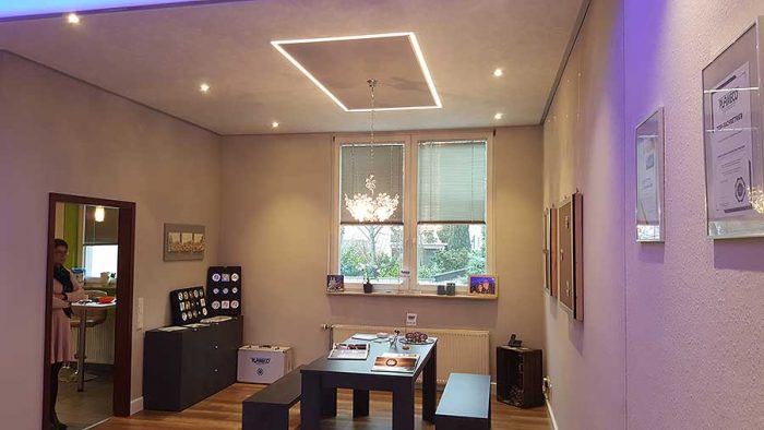 Holzdecke streichen? Es geht auch anders - PLAMECO-Decke RheinSieg